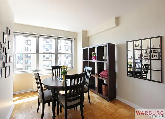 Sold by Warburg | media 2