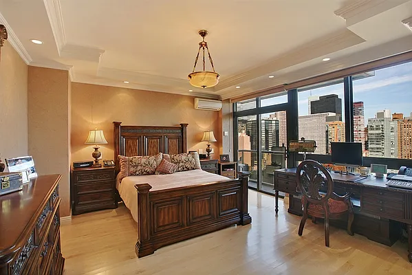 Sold by Corcoran | media 19