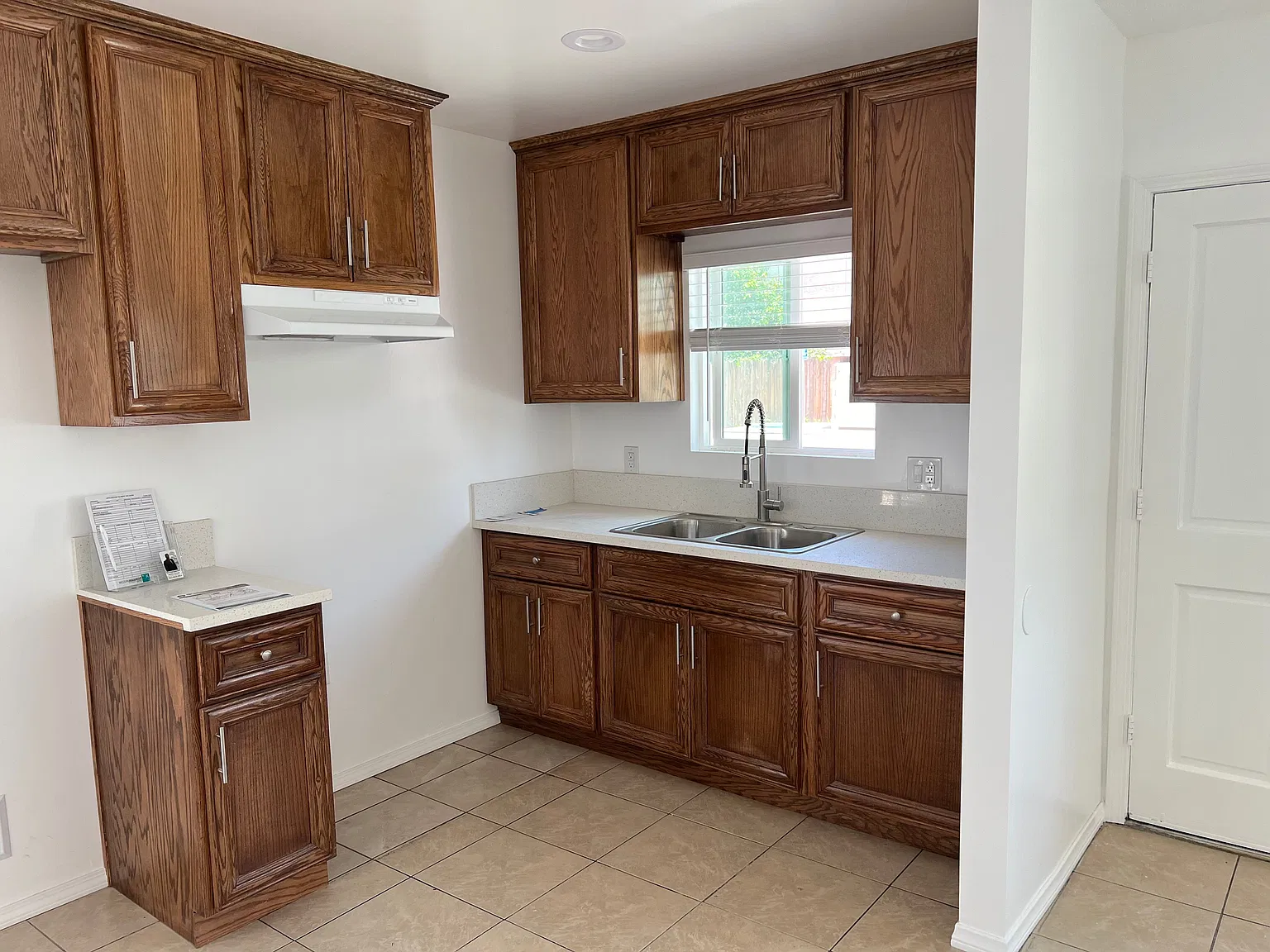 1 bed, $2,000 — Photo 4