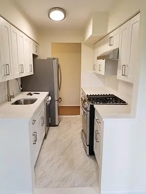 Sold by RE MAX Team | media 3