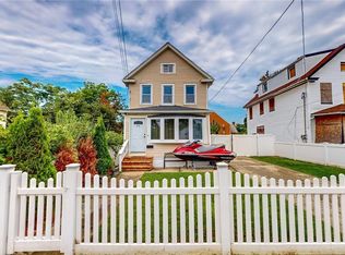 25 Maple Ave, Hempstead, NY 11550