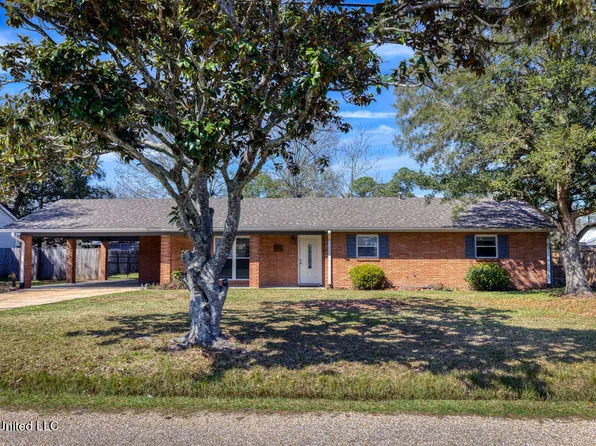 110 Park Lane Dr, Long Beach, MS 39560