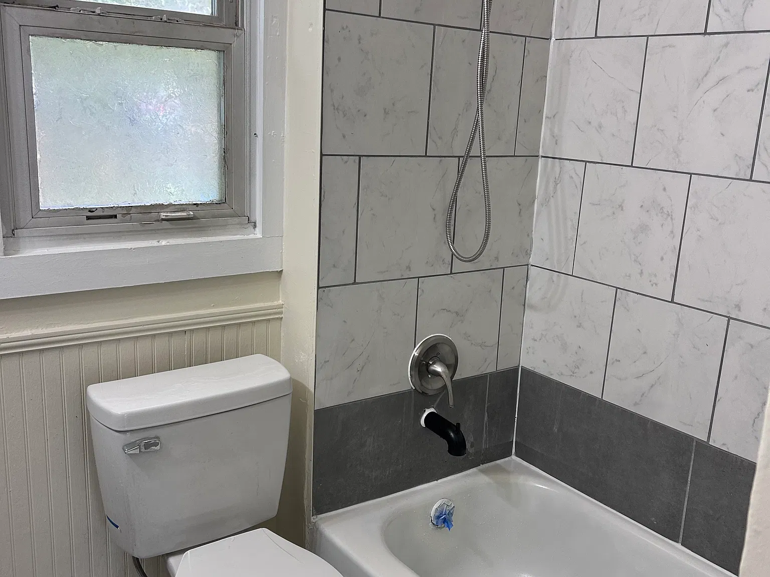 3 bed, 750 sqft, $2,200 — Photo 4