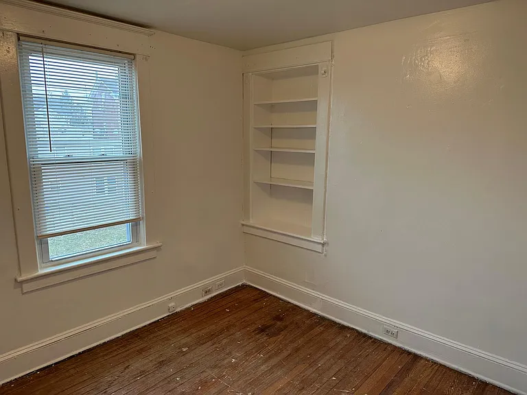 Small bedroom Pic 1