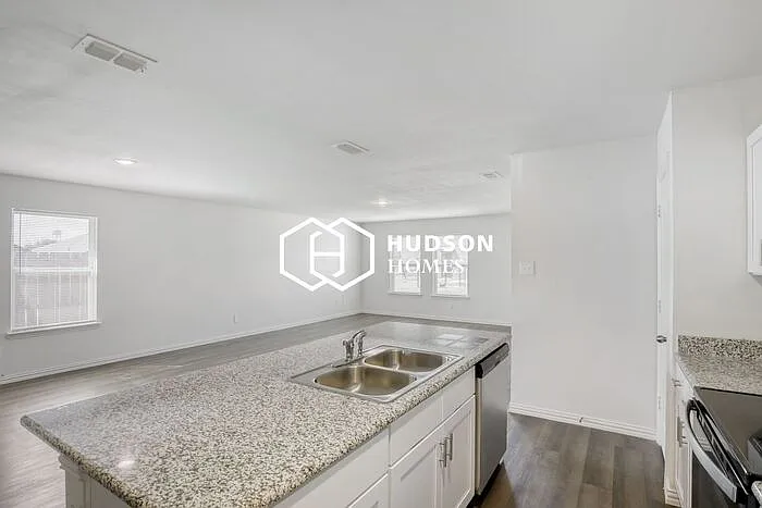 417 Shorty St — Photo 6