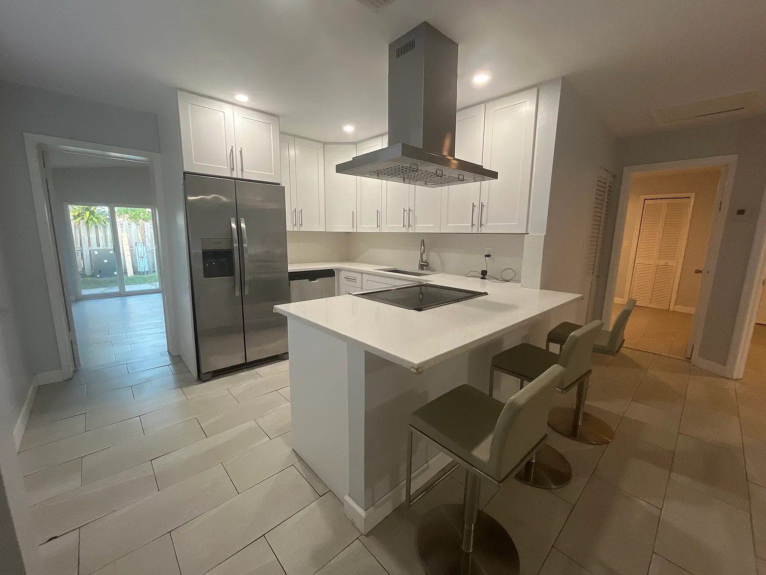 3 bed, $2,950 — Photo 3