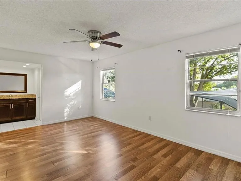 8413 Shady Glen Dr — Photo 16