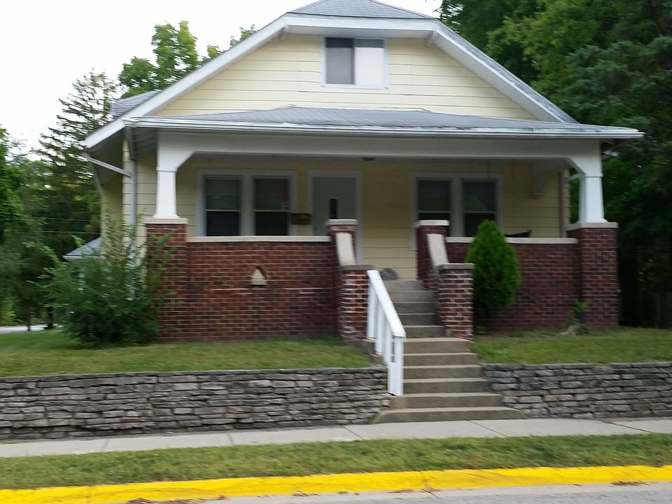 1st image of 102 E Stadium Ave