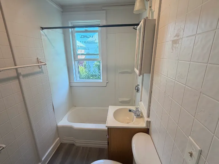 28 Tallman St — Photo 15