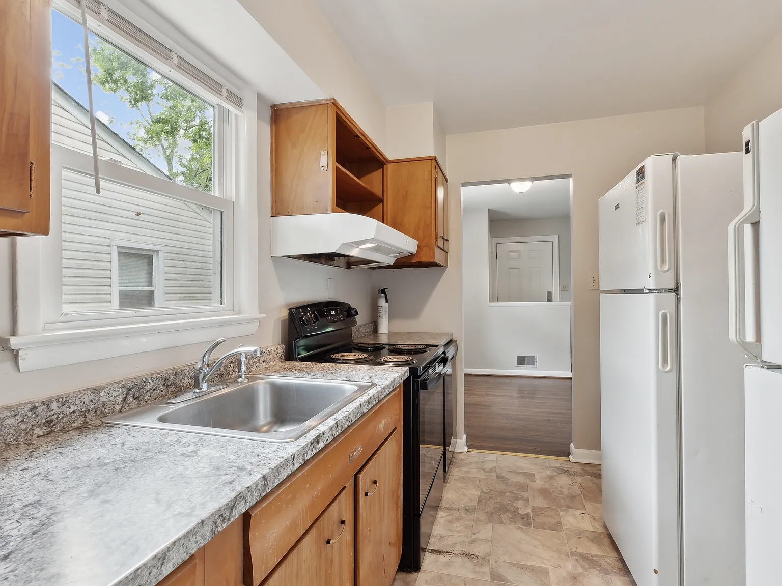 7510 Girard Avenue - 1 — Photo 4