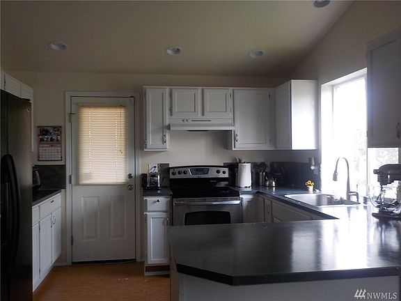 2nd image of 1227 203rd Street Ct E