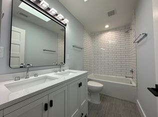 215 Sailfish Dr E, Atlantic Beach, FL 32233