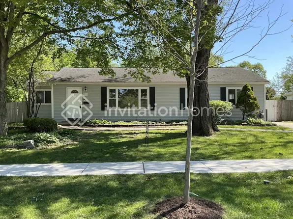 235 Batavia Ln, La Grange, IL 60169