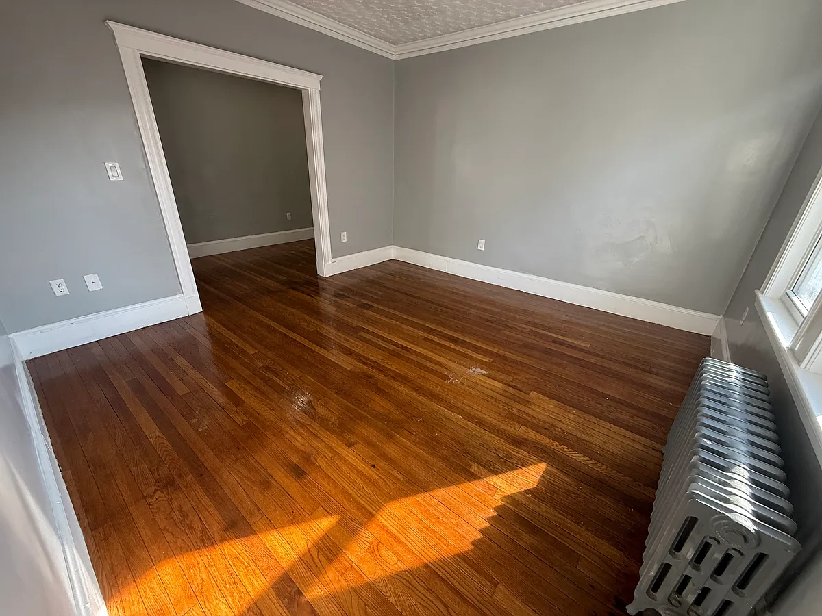 Building Photo - 129 Stanwood St #2