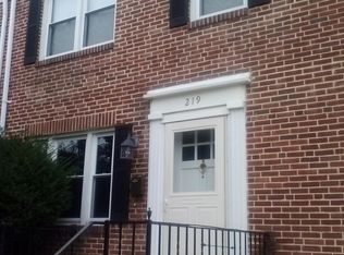 219 E Medwick Garth, Catonsville, MD 21228
