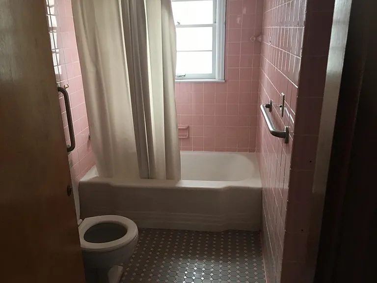 1516 Clairview Dr — Photo 6