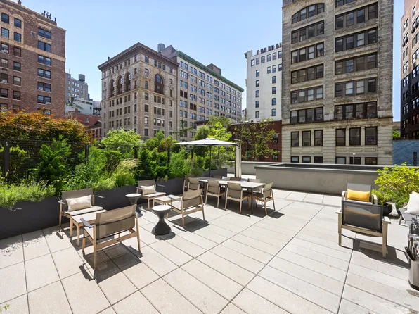 21 East 12th Street image 16 of 19