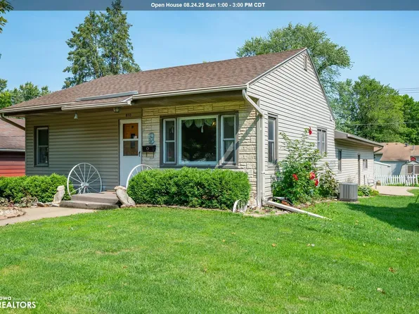 810 W 1st Ave, Indianola, IA 50125