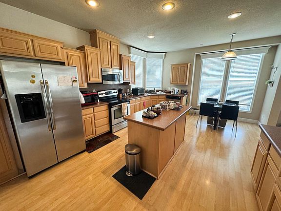 3rd image of 187 Hawaii Cir Unit 187