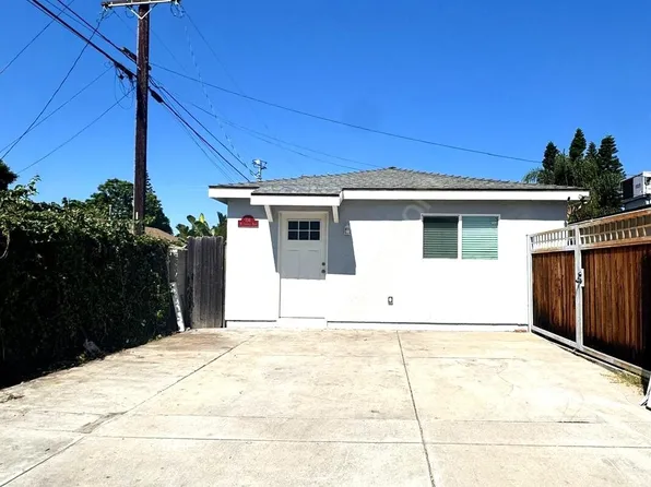 704 W Foothill Blvd, Glendora, CA 91741