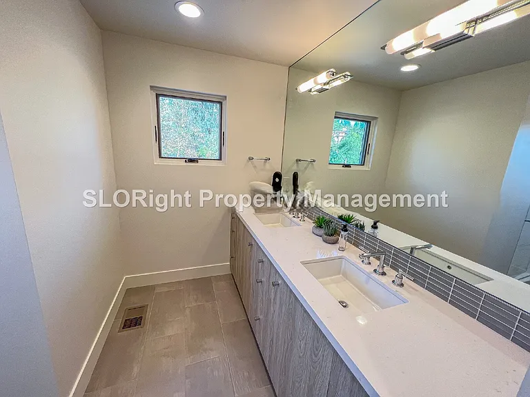 2279 San Luis Dr — Photo 18