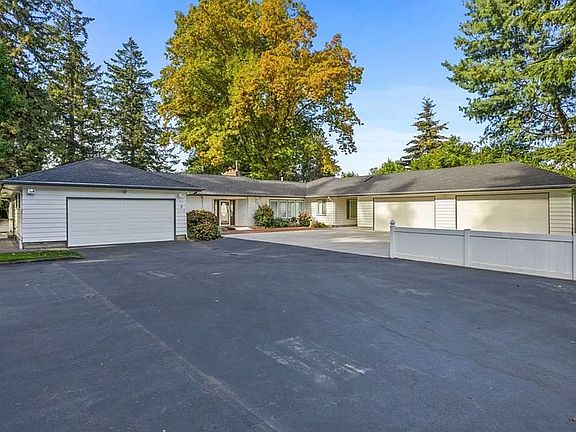 4th image of 4135 Rivercrest Dr N
