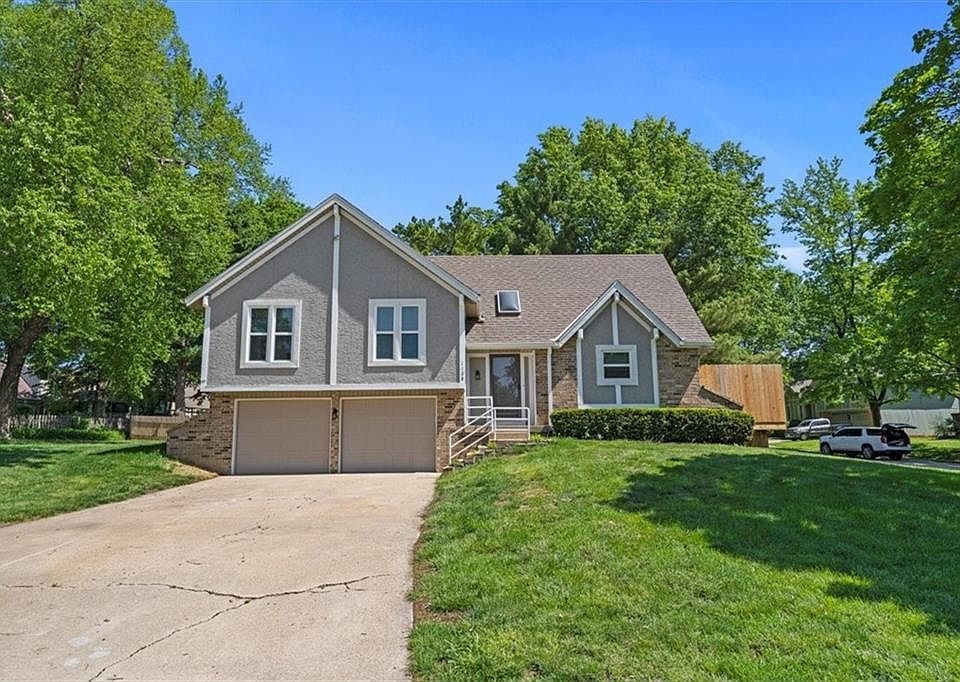 1st image of 1138 NE Birchwood Pl