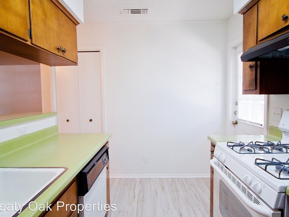 1st image of 8106 Exmoor Dr #B