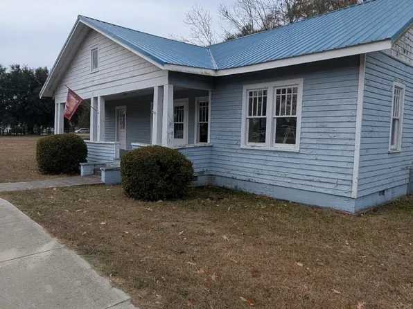 603 N Main St, Salemburg, NC 28385