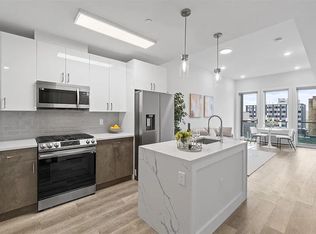415 Whiton St #807, Jersey City, NJ 07304