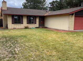 1334 SW Canyon Dr, Redmond, OR 97756