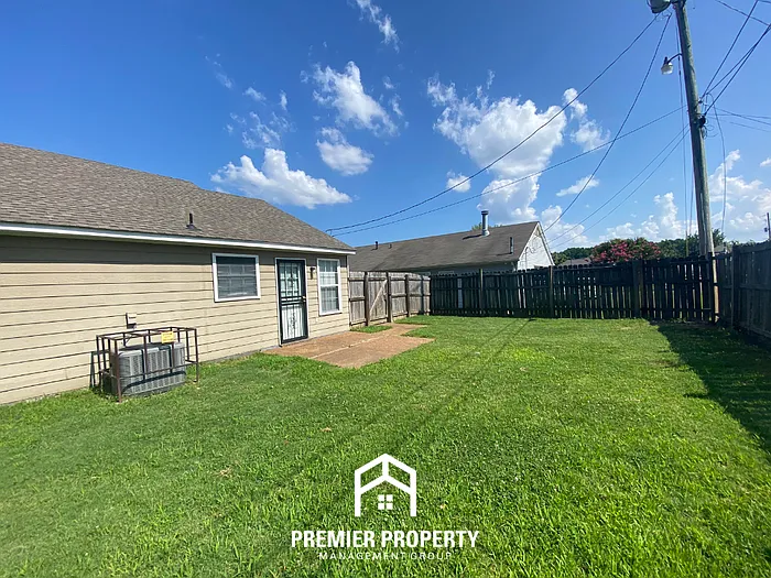 4435 Pyramid Ln — Photo 17