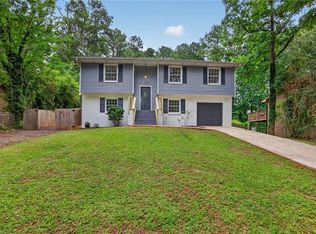 657 Overlook Ct, Jonesboro, GA 30238