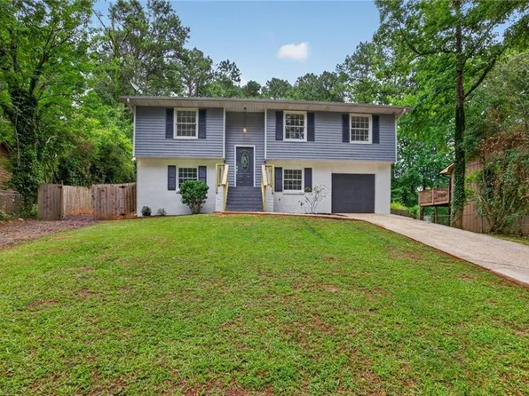 657 Overlook Ct, Jonesboro, GA 30238