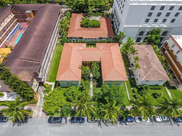 221 Sidonia Ave #2, Miami, FL 33134