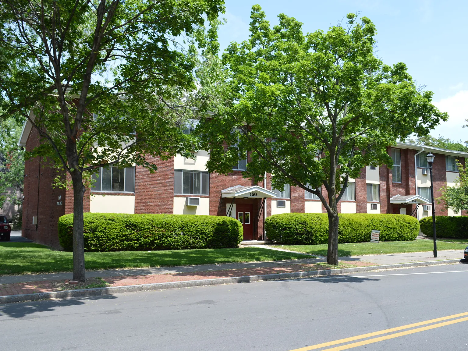 Park Avenue Apartments — Photo 4