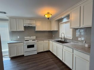 305 E Francis St, Baytown, TX 77520