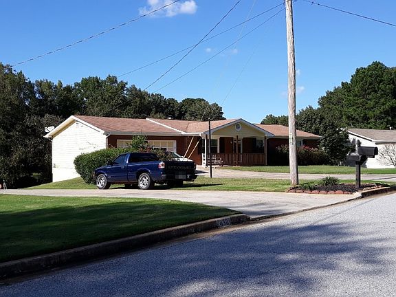 3rd image of 500 Valley Woods Cir SE