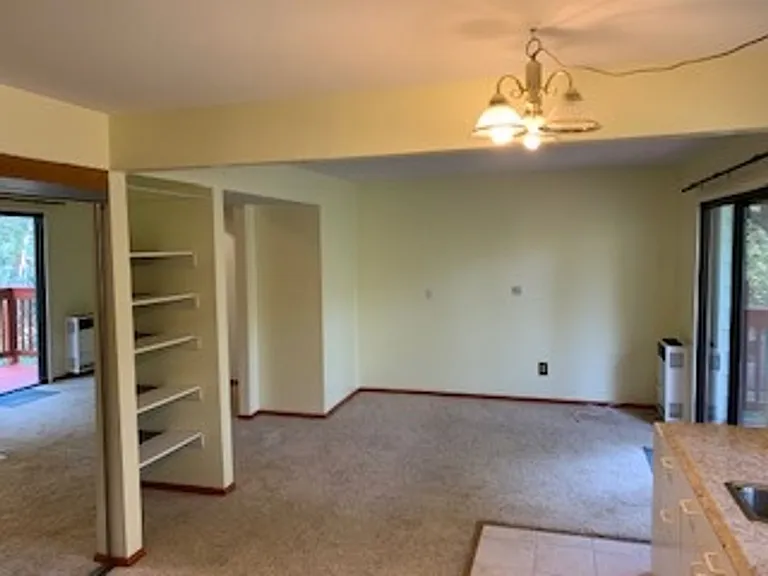 357 Lee St — Photo 17