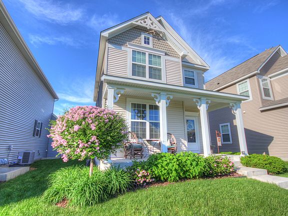 Front with dwarf lilac tree