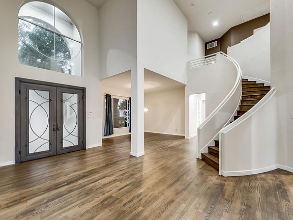 4th image of 5033 Charles Pl