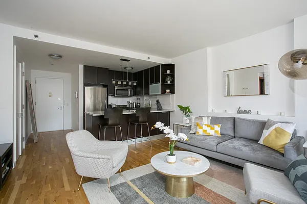 Rented by Oxford Property Group | media 6