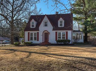 140 N 82nd St, Belleville, IL 62223