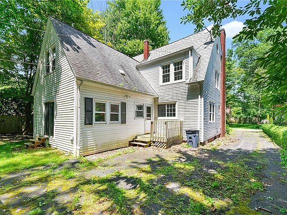 2nd image of 2082 Braewick Dr
