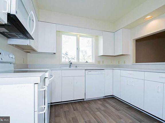 4th image of 191 Sea Eagle Dr #1