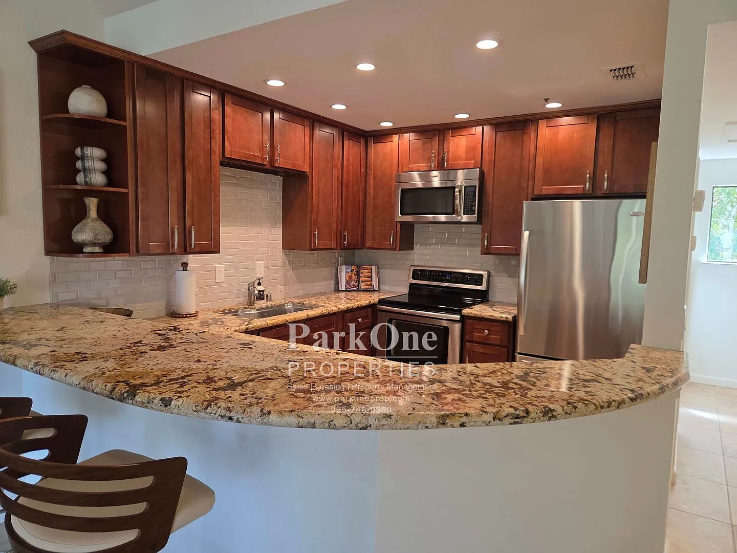 Walnut Creek Condo with Great Location, Furnished or Unfurnished — Photo 4