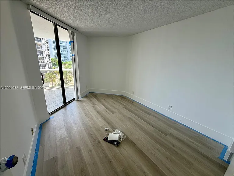 3610 Yacht Club Dr #602 — Photo 13