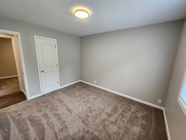 424 Nussbaum Ave — Photo 16
