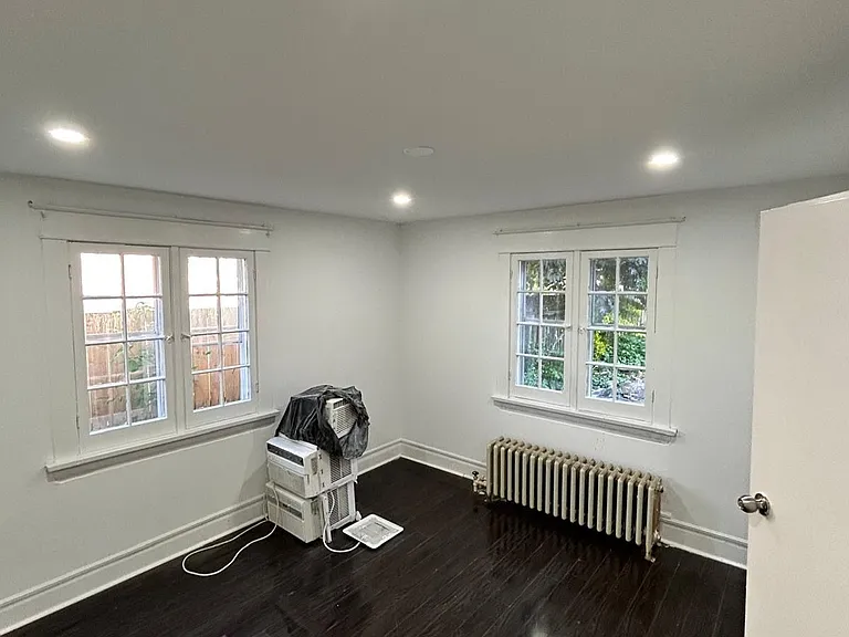 37 Clarence St — Photo 9