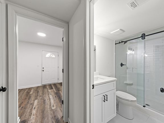 5th image of 425 S Church St #2